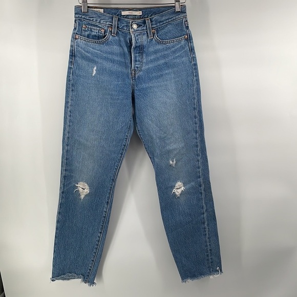 LEVI’S wedgie Jeans light distressed frayed hems button fly y2k sz 26 - Picture 9 of 16